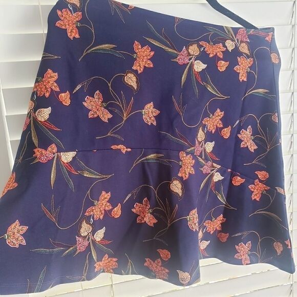 LOFT A-Line Knee Length Mini Skirt - Picture 5 of 9